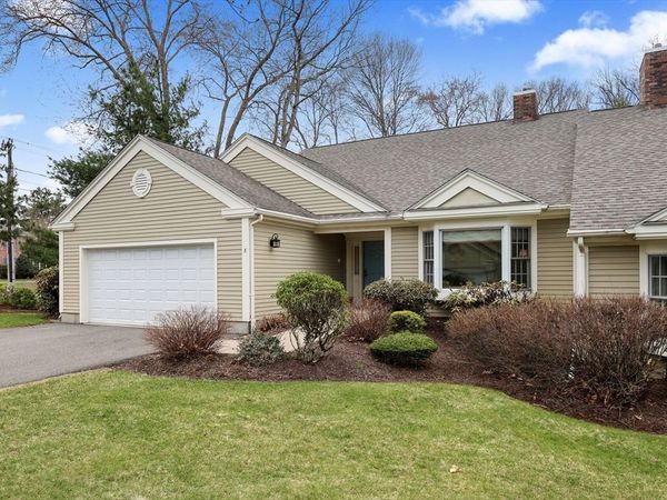 8 Burns Meadow, Unit 8, Longmeadow, MA 01106