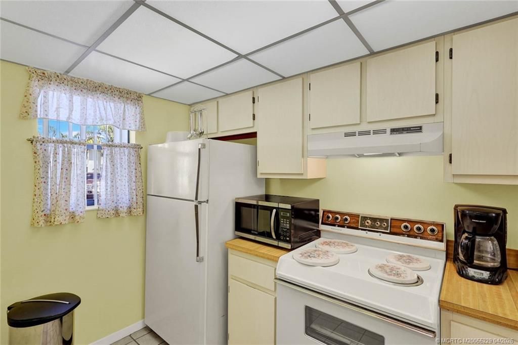 9423 S Ocean Drive, Unit 75, Jensen Beach, FL 34957 Photo