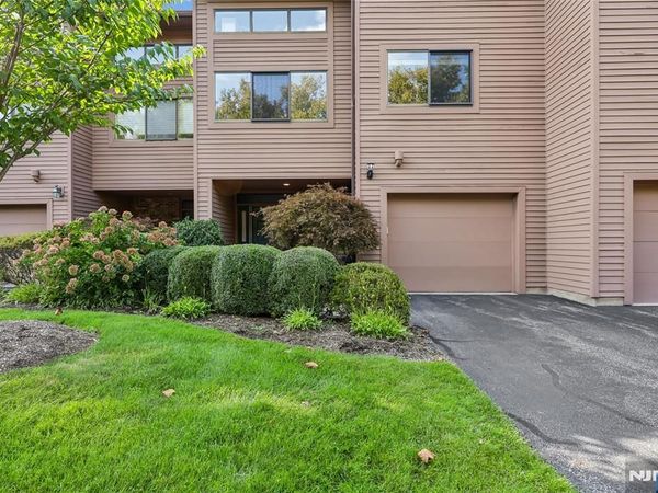 84 Windsor Circle 84C, Unit 84C, Twp of Washington, NJ 07676
