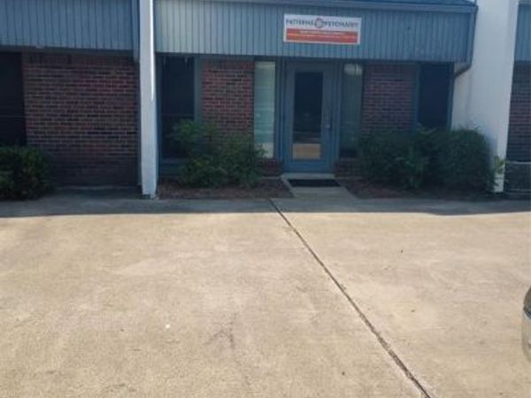 2900 W Park Row Drive , Pantego, TX 76013