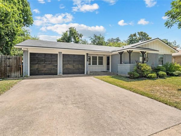 1207 Pembrook Drive, Waco, TX 76710
