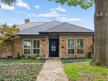 6812 Summer Meadow Lane, Dallas, TX 75252