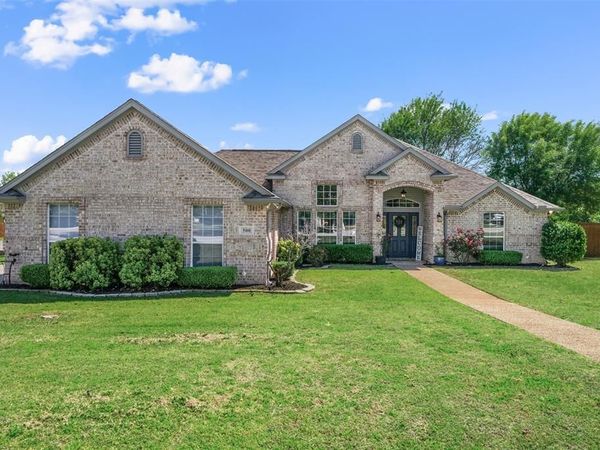 500 Green Meadow Drive, Boyd, TX 76023
