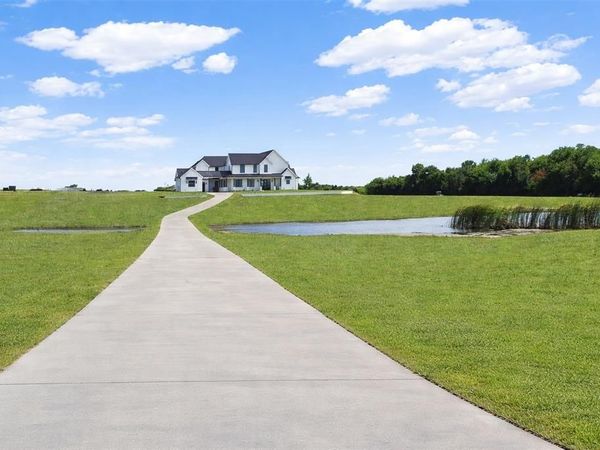 4245 County Road 1096 , Celeste, TX 75423