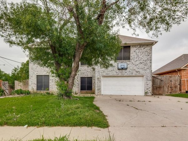 1145 Briar Oaks Drive , Irving, TX 75060