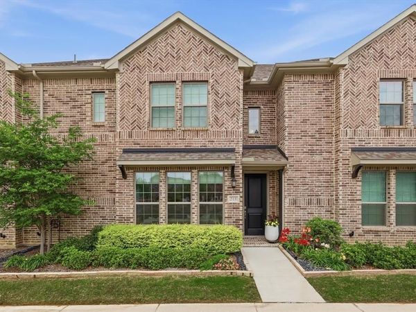215 Suma Drive, Euless, TX 76040