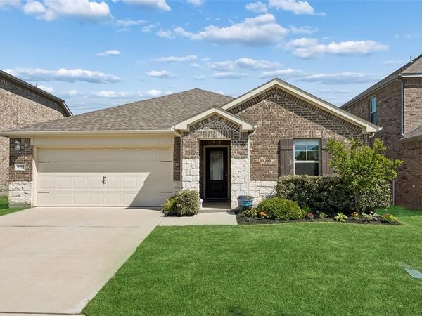 1713 Gold Mine Trail, Aubrey, TX 76227