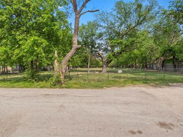 2820 Namur Street, Dallas, TX 75227