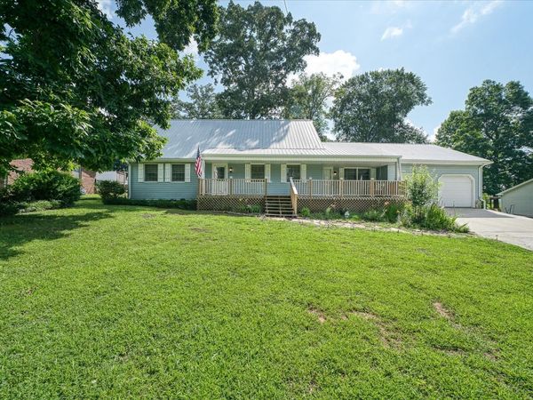 221 Magnolia Rd , Sparta, TN 38583