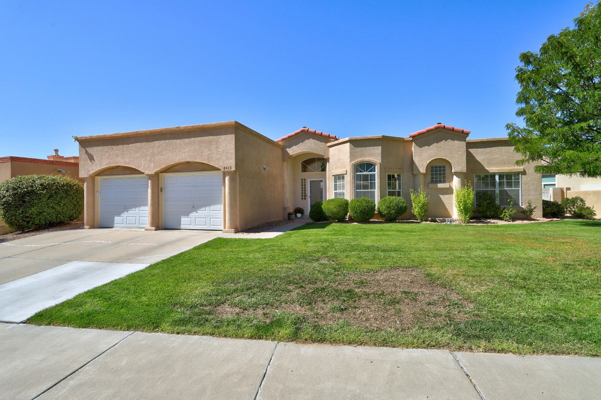 8423 Petaluma Drive Ne, Albuquerque, NM 87122 Main Photo
