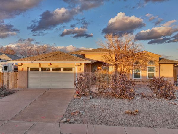 6841 Augusta Hills Drive NE, Rio Rancho, NM 87144