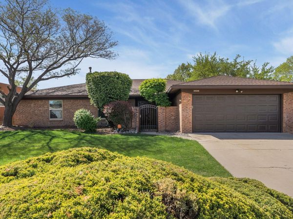 9606 Camino Del Sol NE, Albuquerque, NM 87111