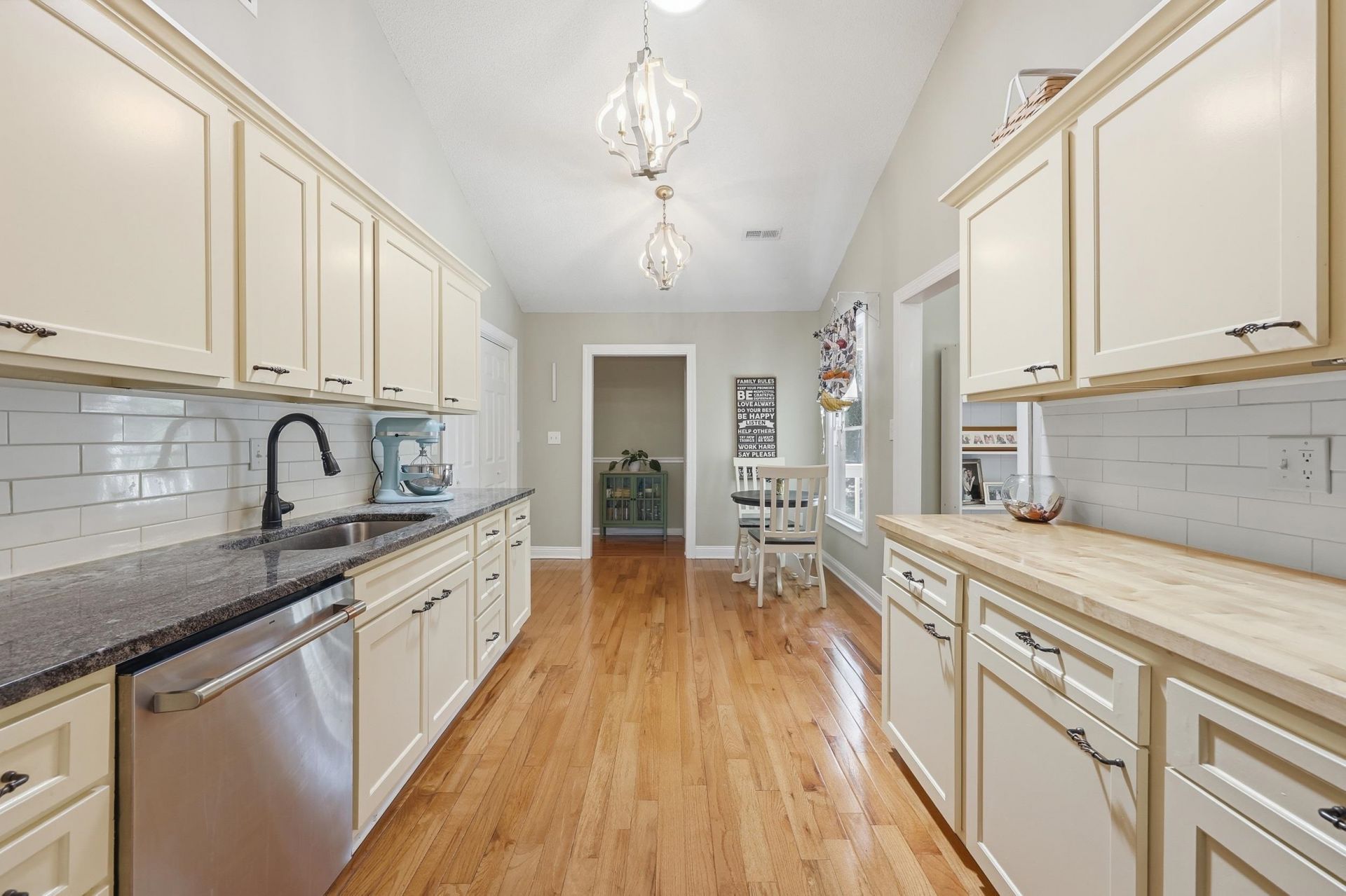 2264 Wedgefield Rd. Photo 5