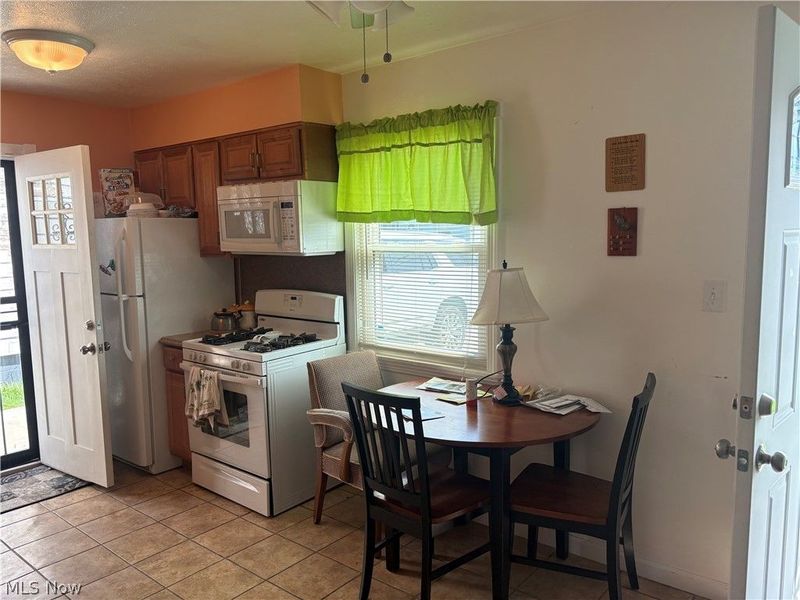 12722 Emery Avenue, Cleveland, OH 44135 Photo 2