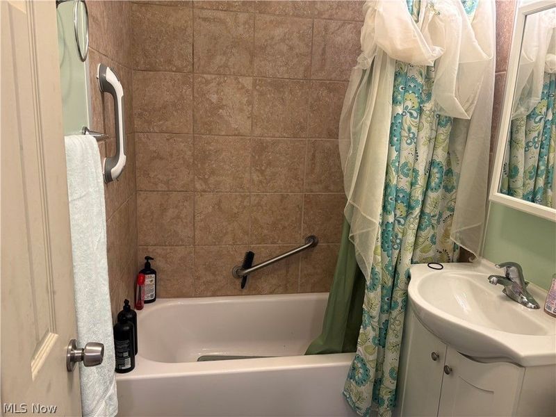 12722 Emery Avenue, Cleveland, OH 44135 Photo 4