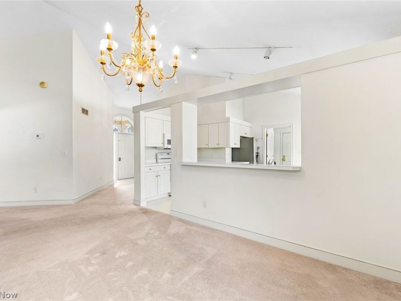 447 Armante Court, Akron, OH 44313 Photo 2