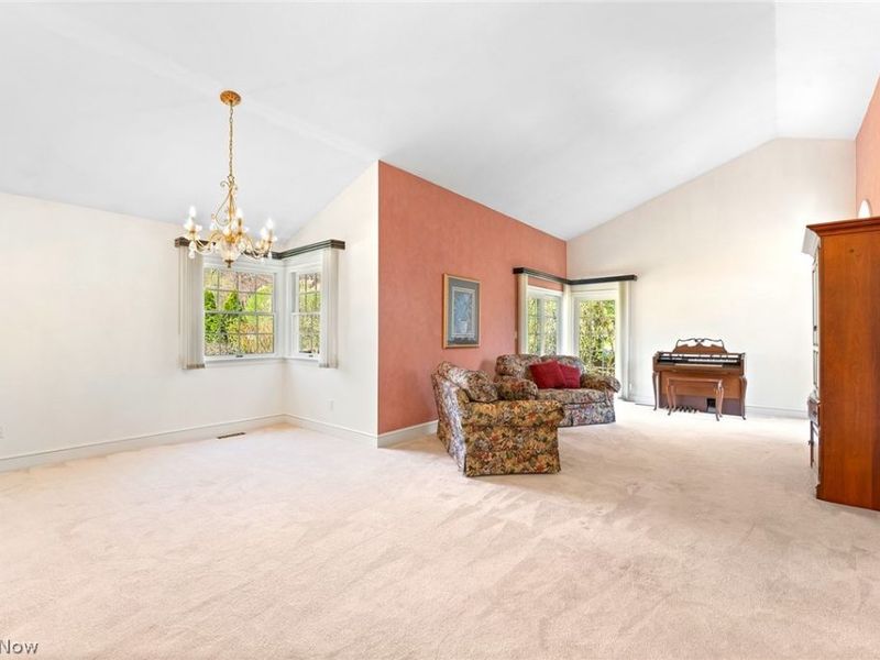 447 Armante Court, Akron, OH 44313 Photo 3