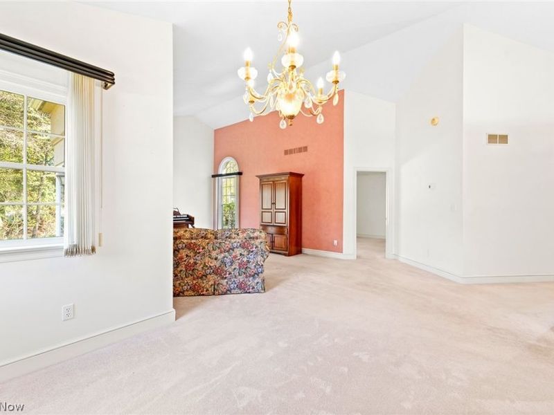 447 Armante Court, Akron, OH 44313 Photo 8