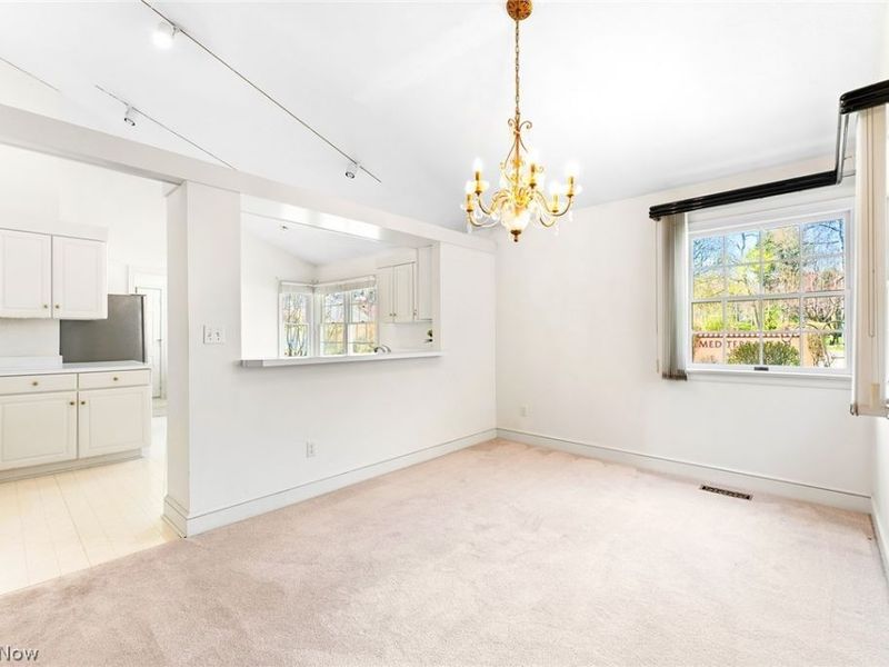 447 Armante Court, Akron, OH 44313 Photo 9