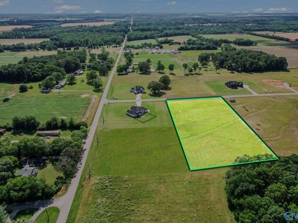 105 Sydney School Way, Hazel Green, AL 35750