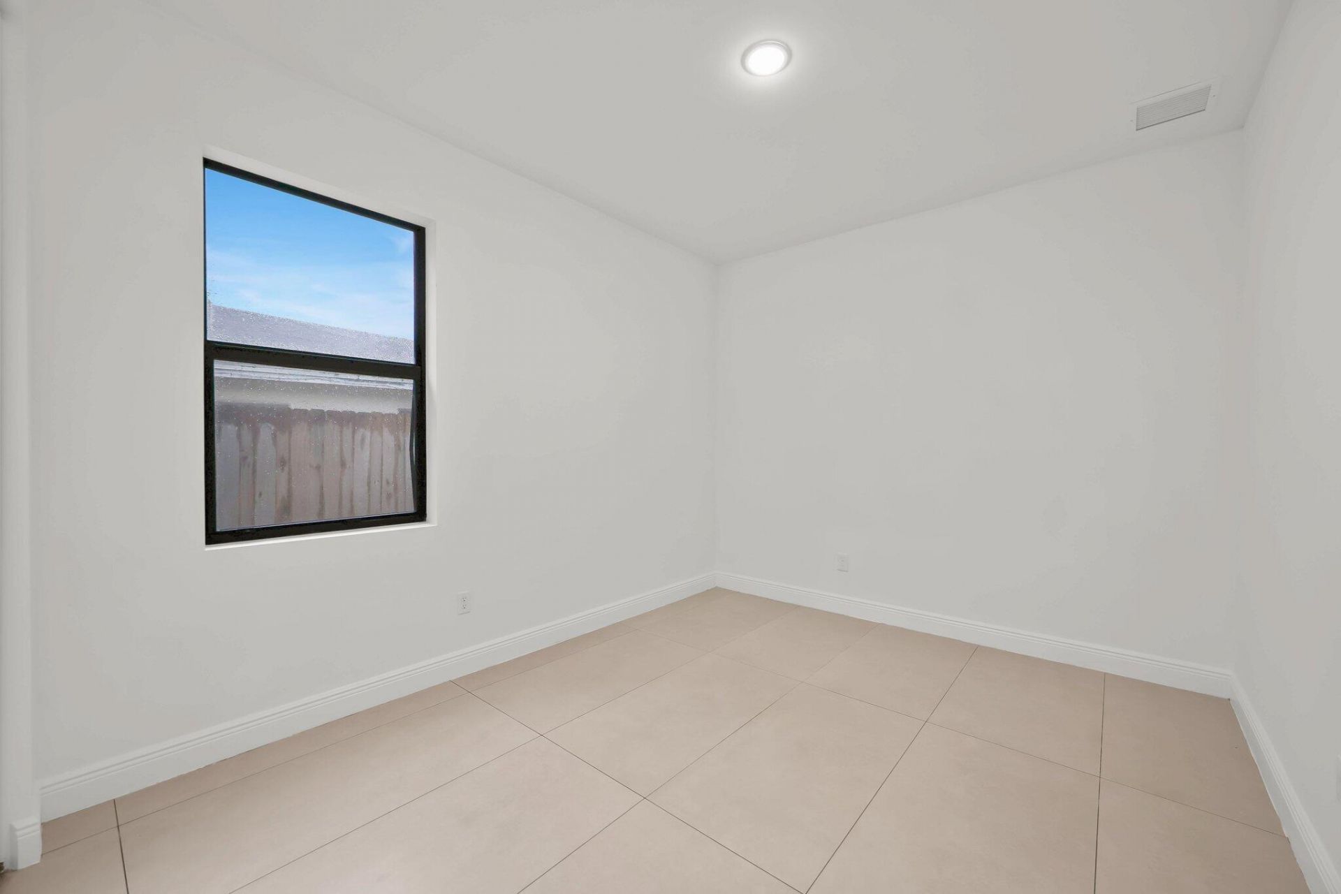 633 55th Street, West Palm Beach, FL 33407 Photo