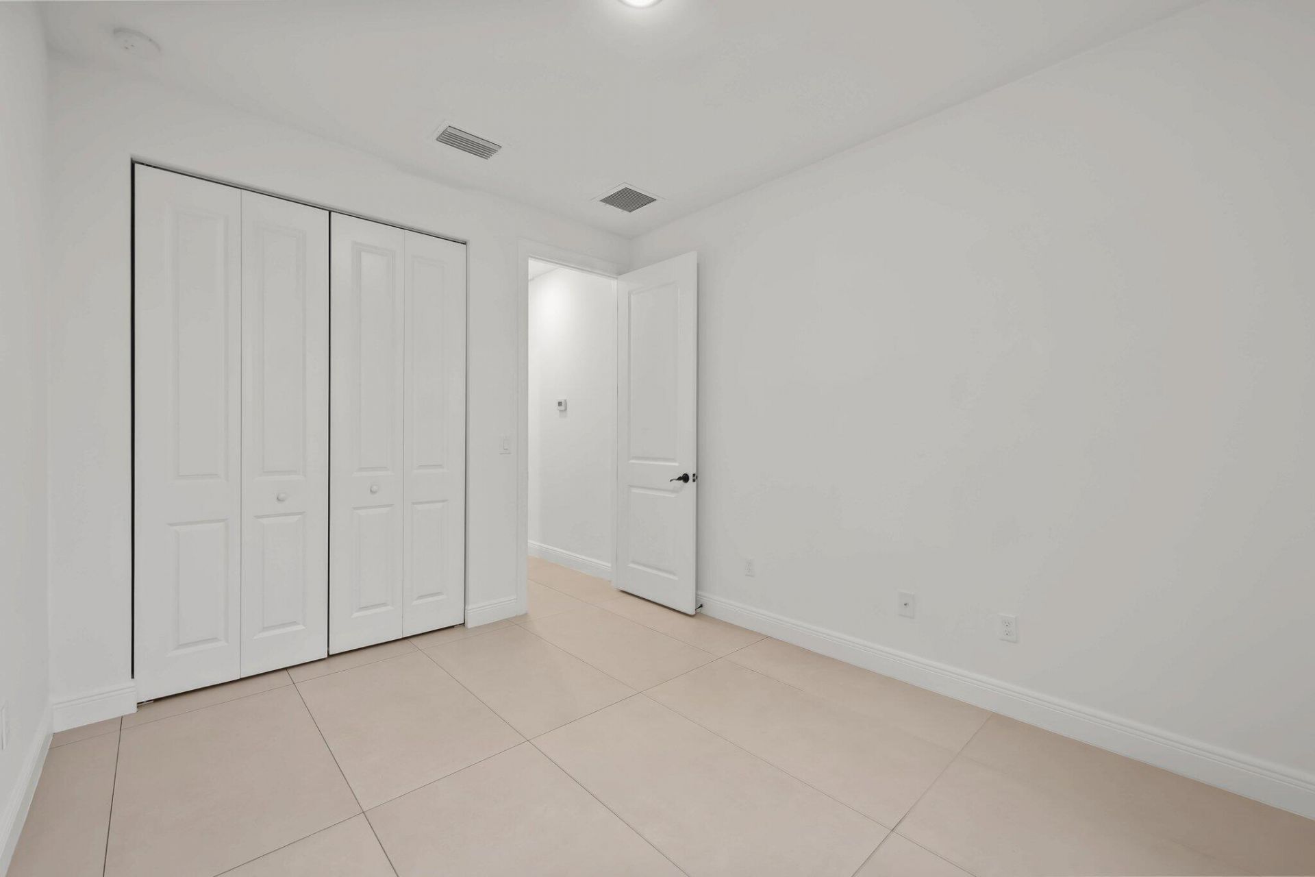 633 55th Street, West Palm Beach, FL 33407 Photo