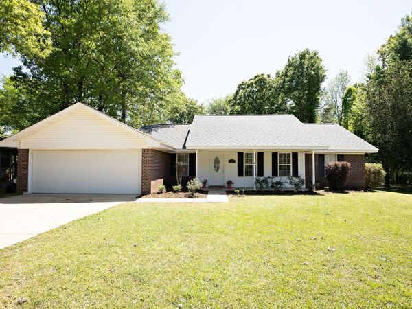 333 Drake, Columbus, MS 39702