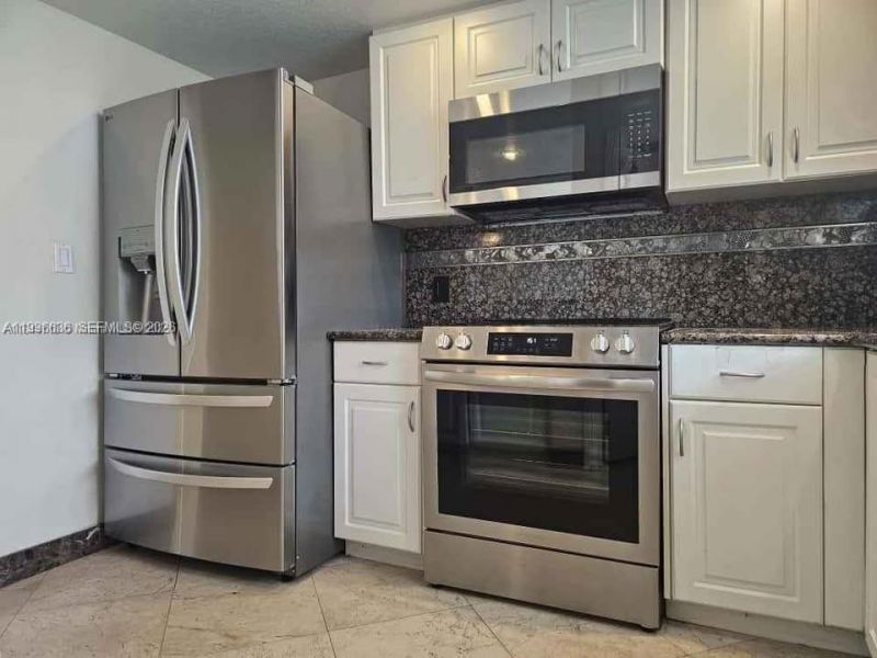 1650 Coral Way, Unit 601, Miami, FL 33145 Photo