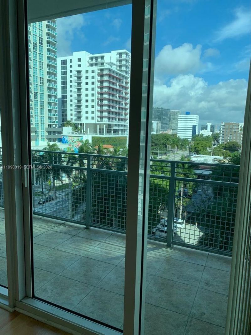 350 NE 24th St, Unit 609, Miami, FL 33137 Photo