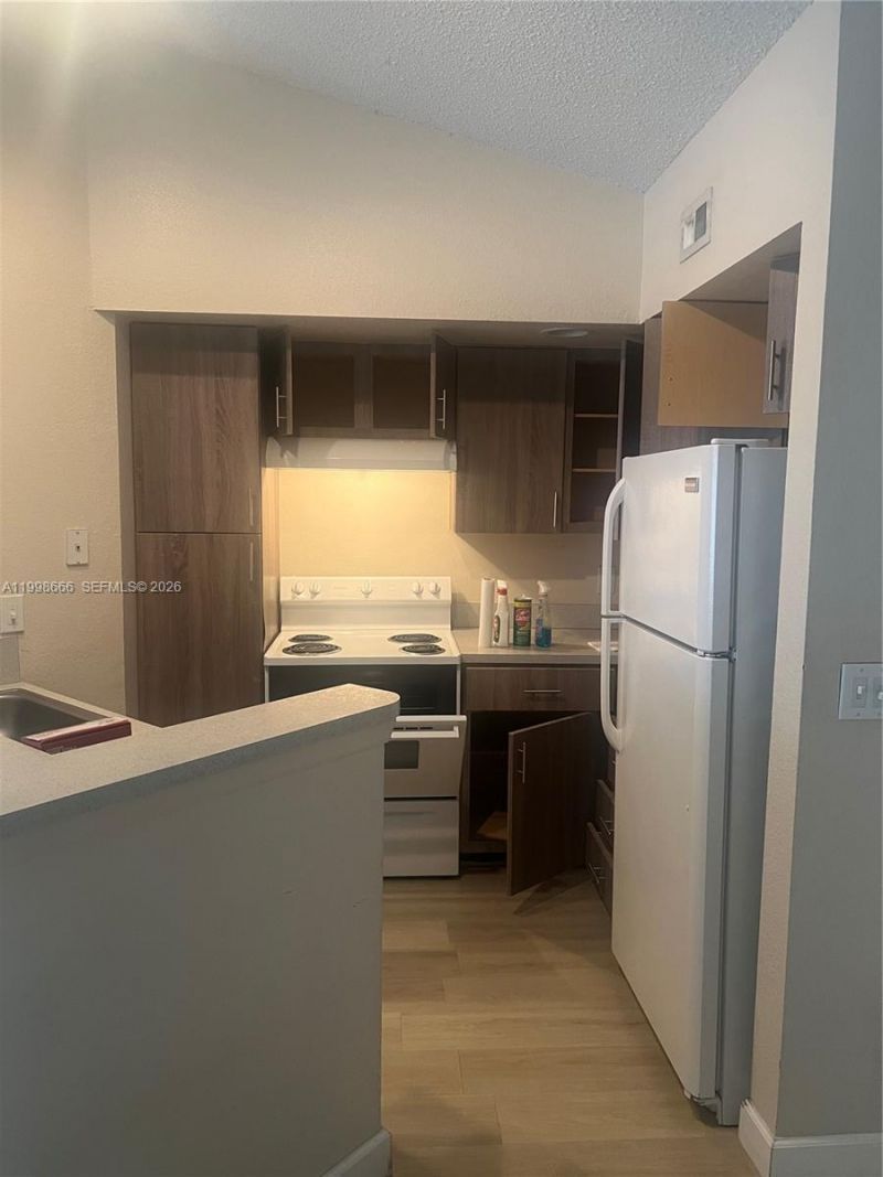 565 Vista Isles Dr, Unit 2024, Sunrise, FL 33325 Photo