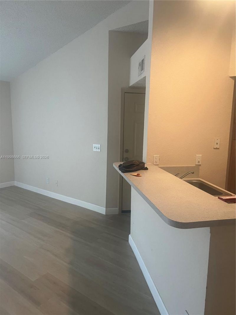 565 Vista Isles Dr, Unit 2024, Sunrise, FL 33325 Photo