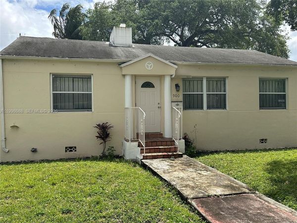 900 NW 75th St , Miami, FL 33150