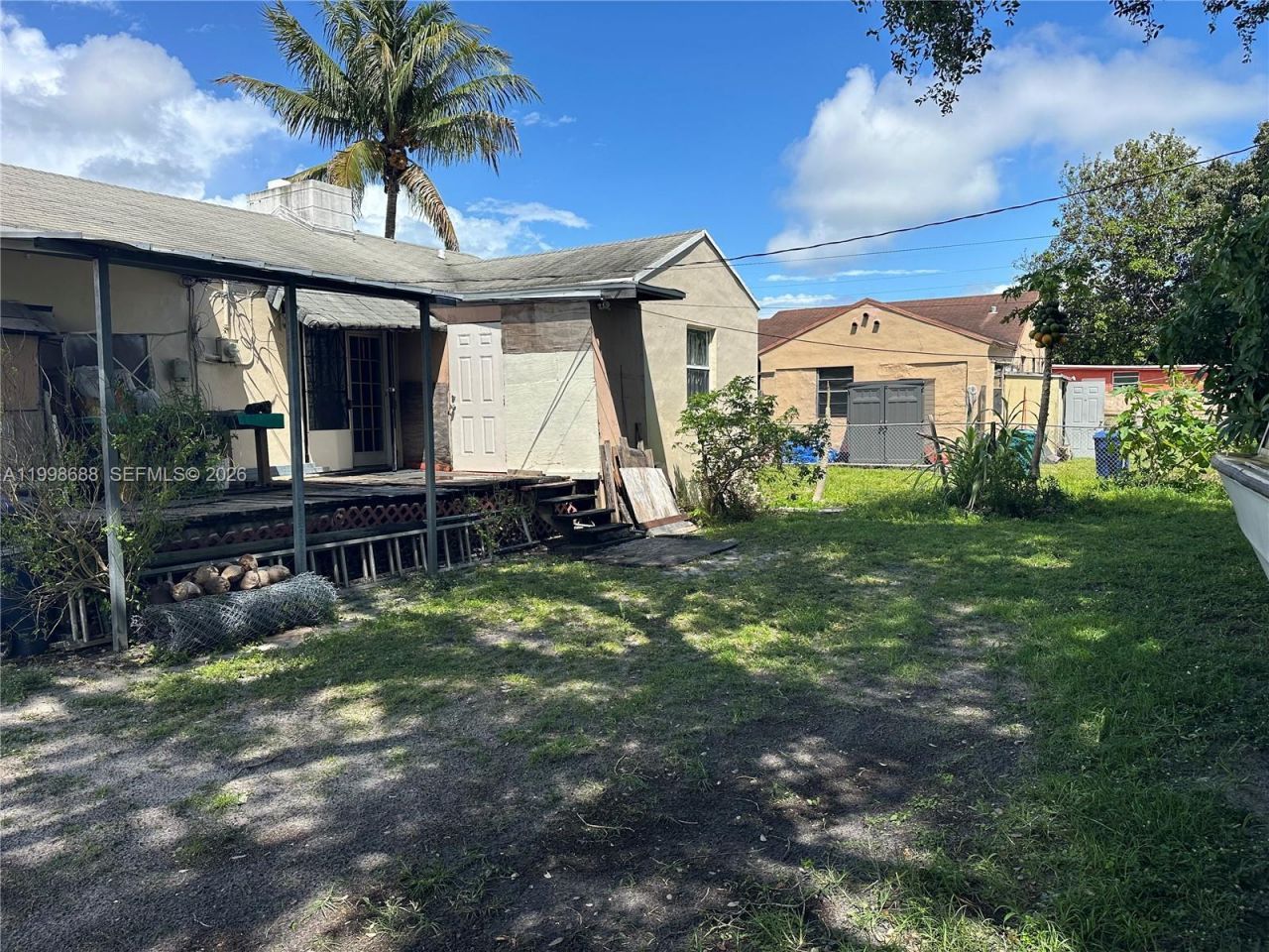 900 NW 75th St, Miami, FL 33150 Photo