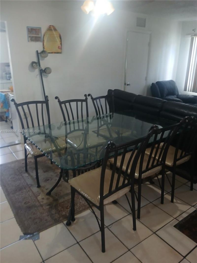 900 NW 75th St, Miami, FL 33150 Photo