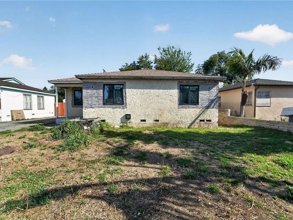 15021 Sylvan, Van Nuys, CA 91411