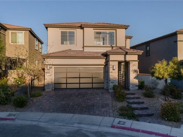 400 Red Feather Peak Court, Las Vegas, NV 89138
