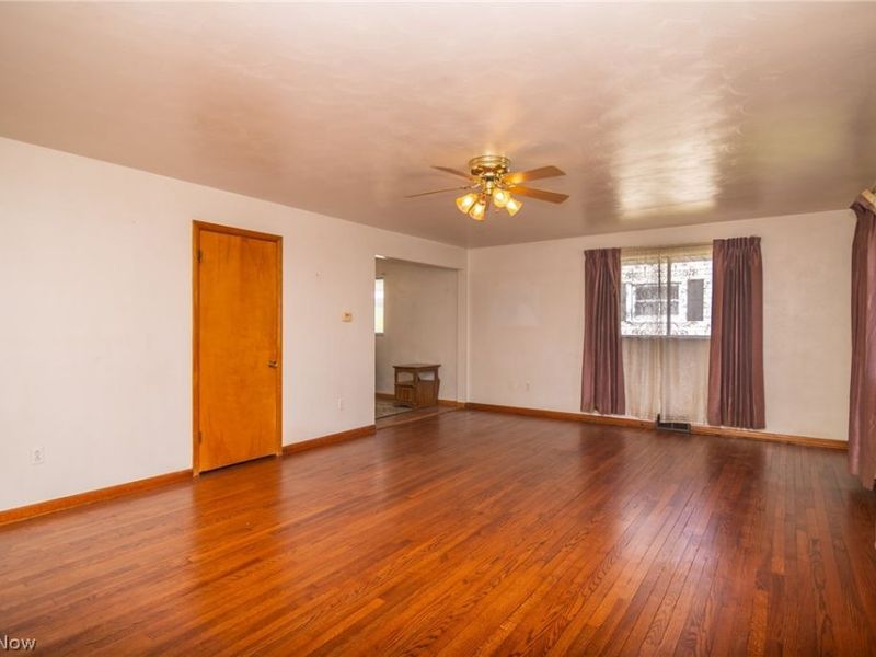 301 Alpine Drive, Toronto, OH 43964 Photo 13