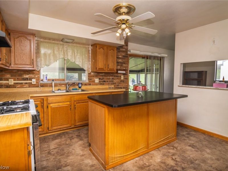 301 Alpine Drive, Toronto, OH 43964 Photo 15