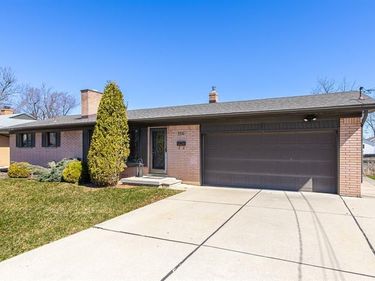 1307 Brambles Drive , Waterford Twp, MI 48328