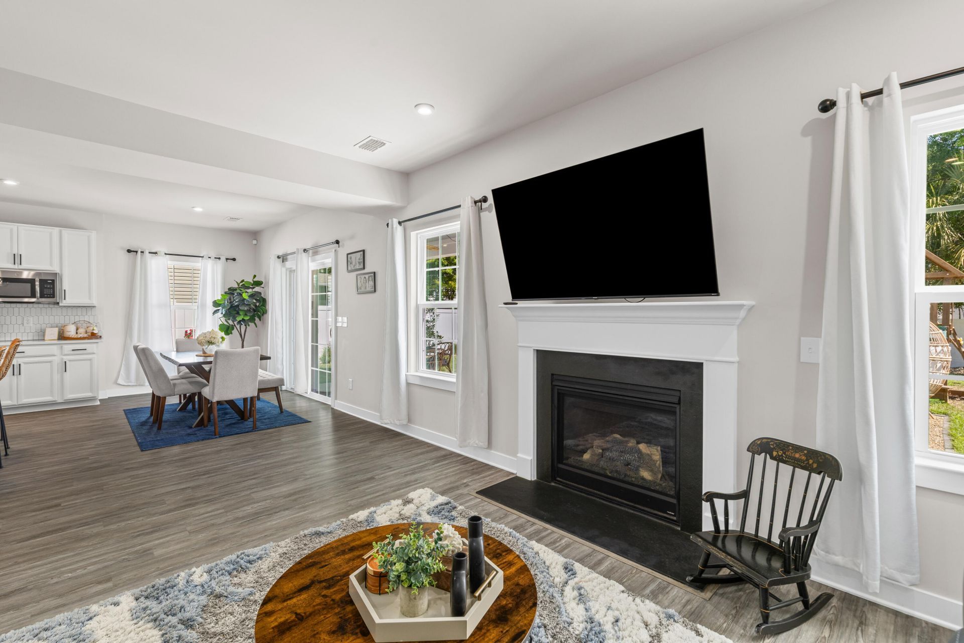 170 Country Oaks Lane Photo 10