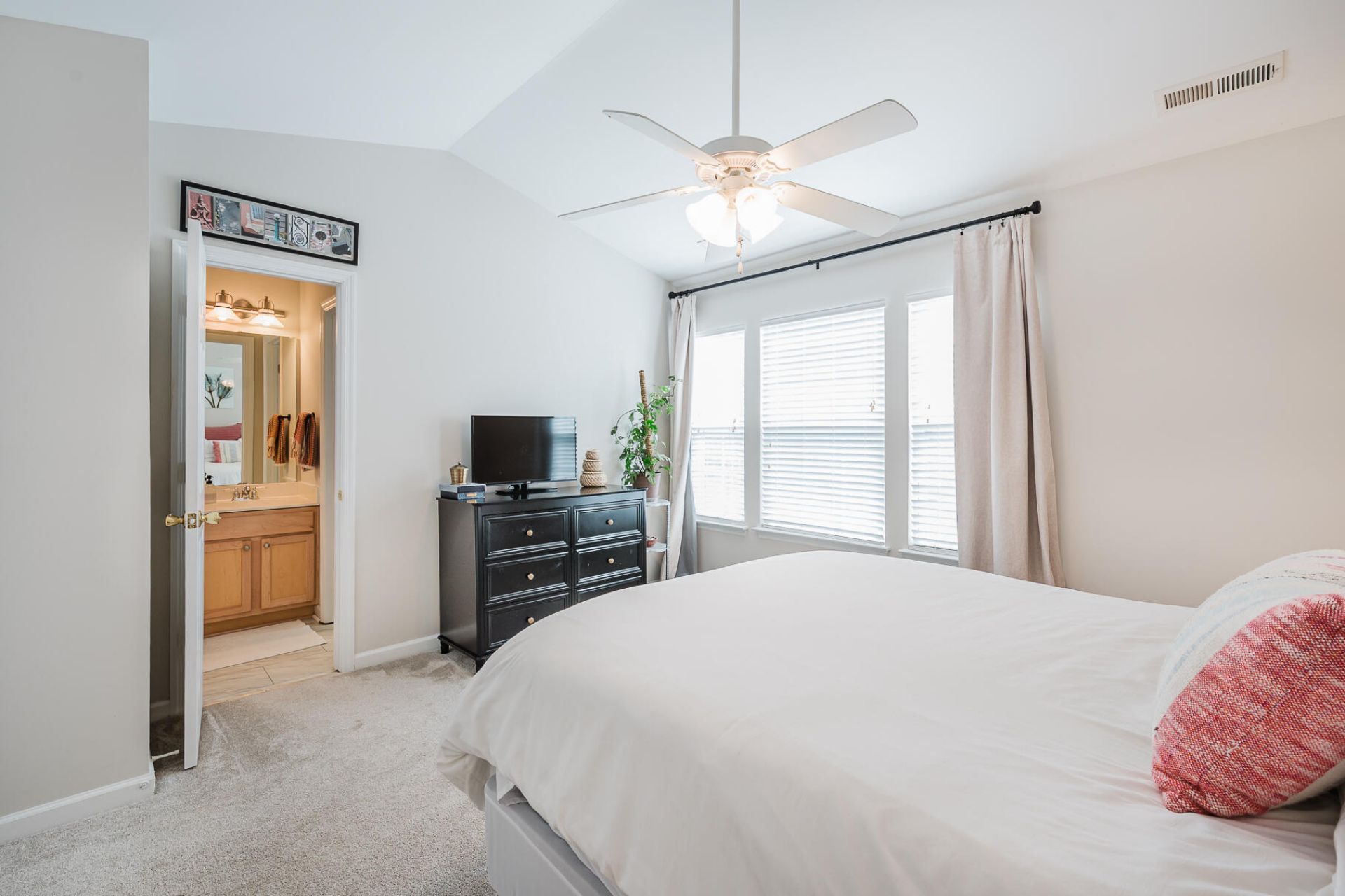 465 Doane Way Photo 14