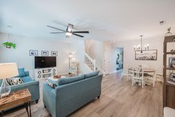 465 Doane Way photo 4