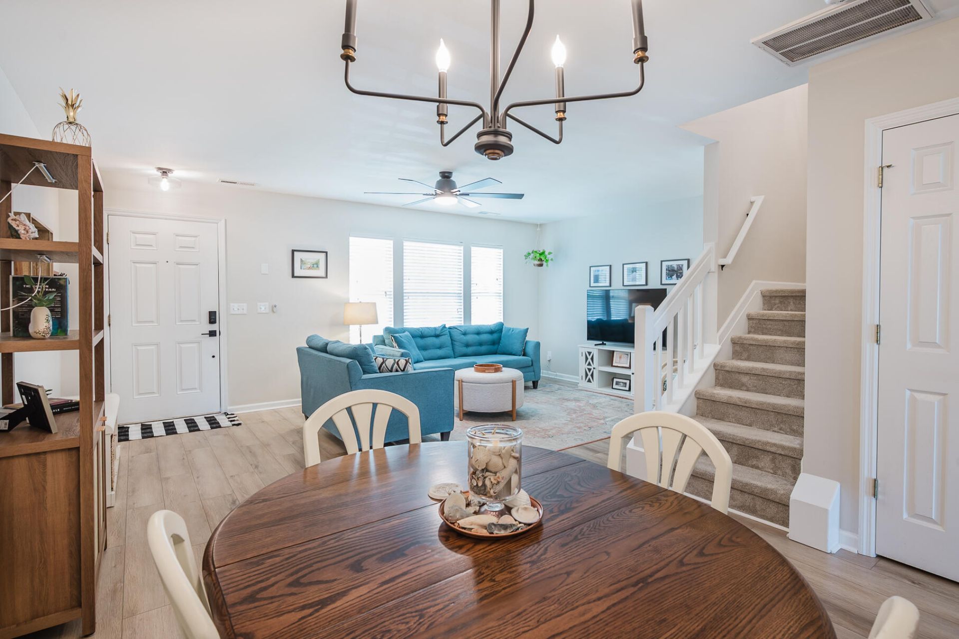 465 Doane Way Photo 6