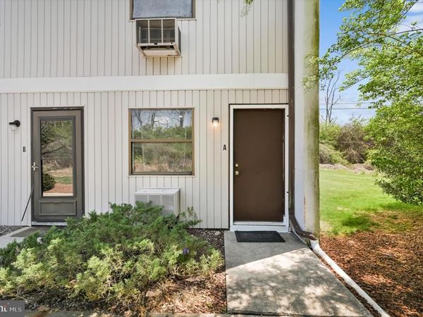 1338 A WYOMISSING, WEST LAWN, PA 19609