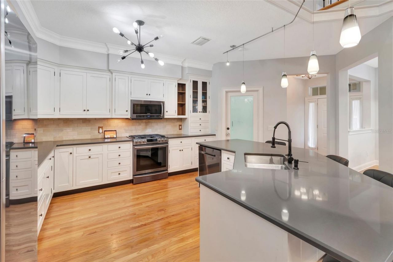 1215 Lakeshore Drive, Eustis, FL 32726 Photo