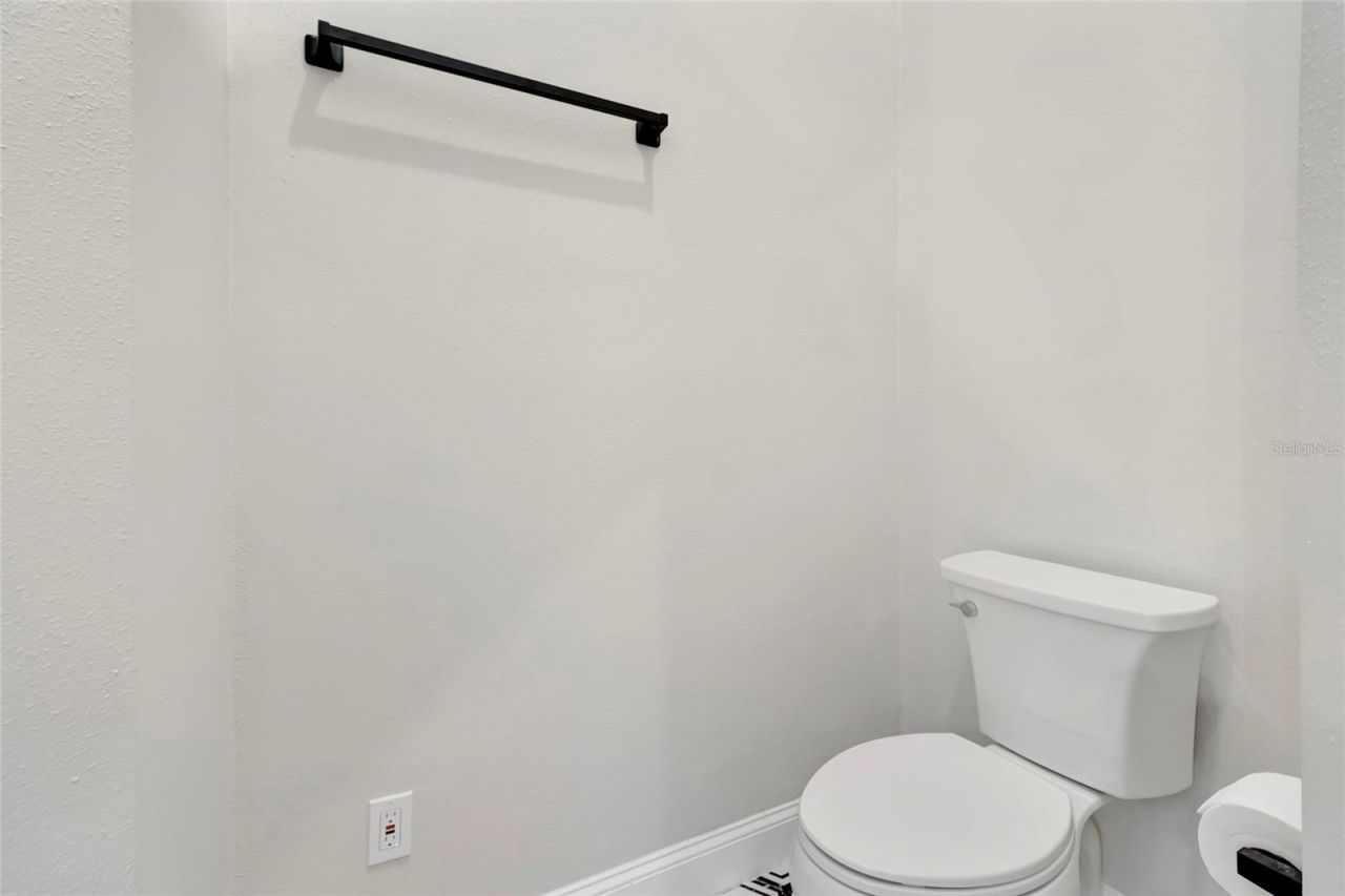 1215 Lakeshore Drive, Eustis, FL 32726 Photo