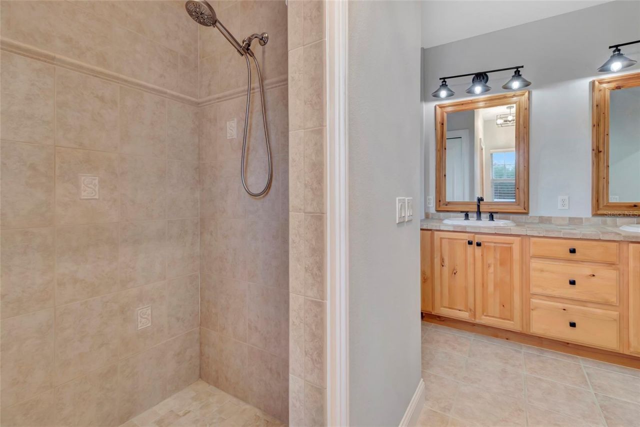 1215 Lakeshore Drive, Eustis, FL 32726 Photo