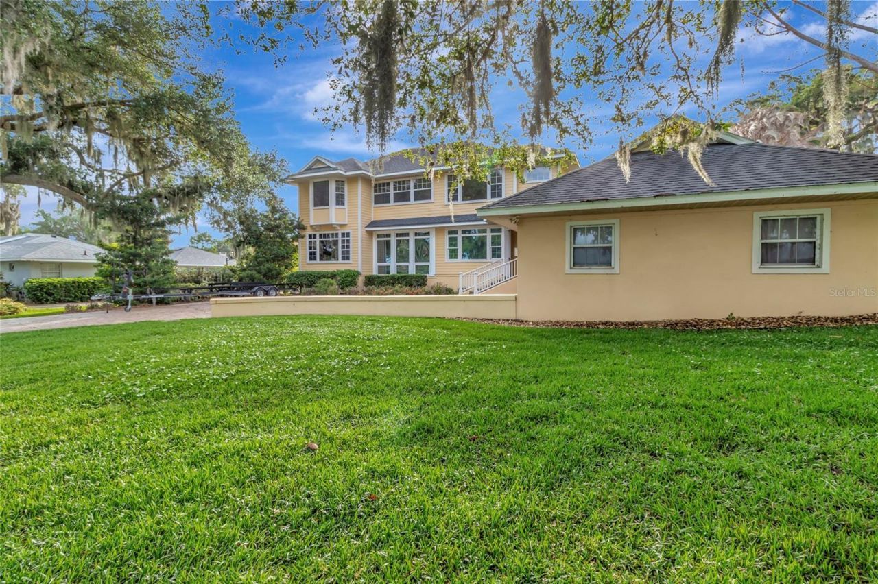 1215 Lakeshore Drive, Eustis, FL 32726 Photo