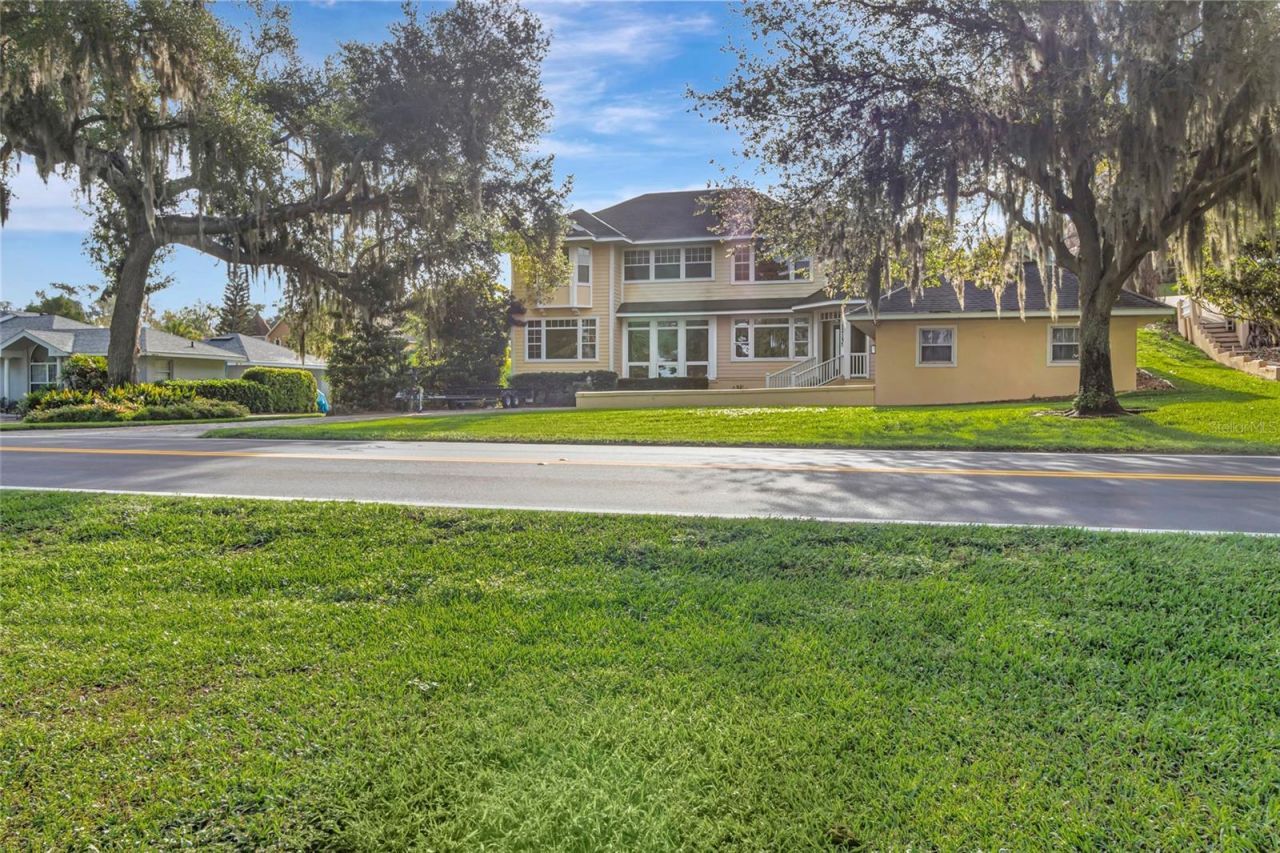 1215 Lakeshore Drive, Eustis, FL 32726 Photo