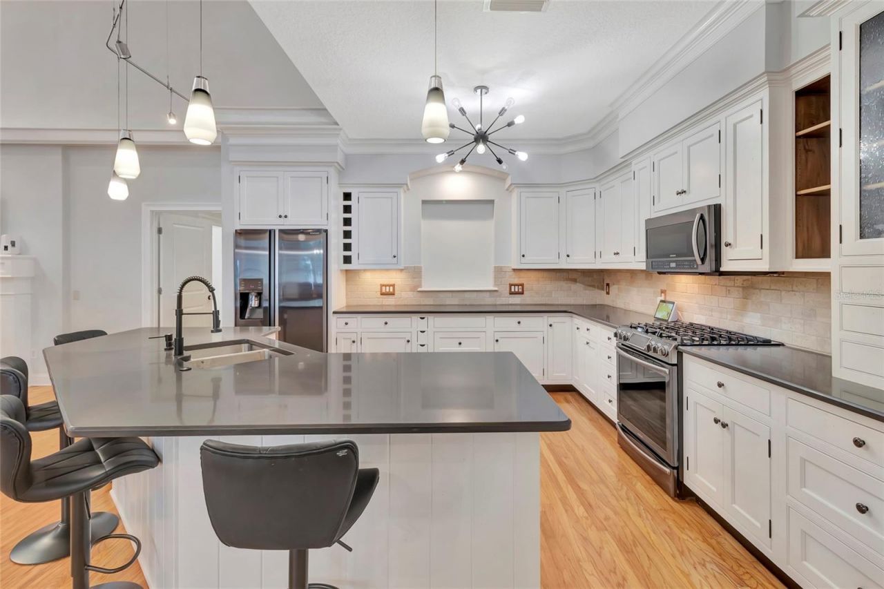 1215 Lakeshore Drive, Eustis, FL 32726 Photo